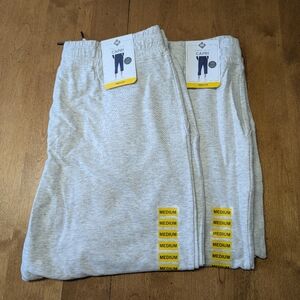 Pair Of Women's Gray Capri Pants